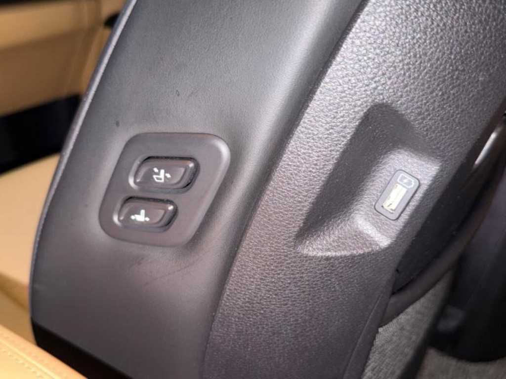 Kia Carnival — photo 14