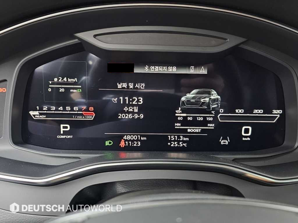 Audi RS7 — photo 08