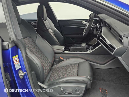 Audi RS7 — photo 10