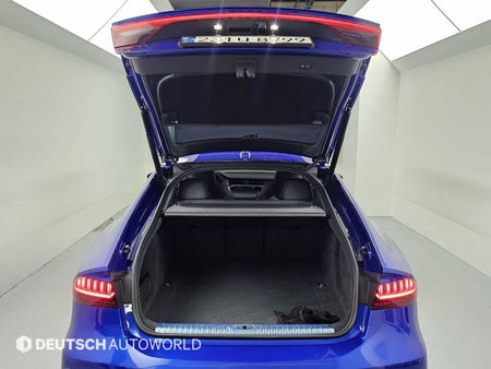 Audi RS7 — photo 19