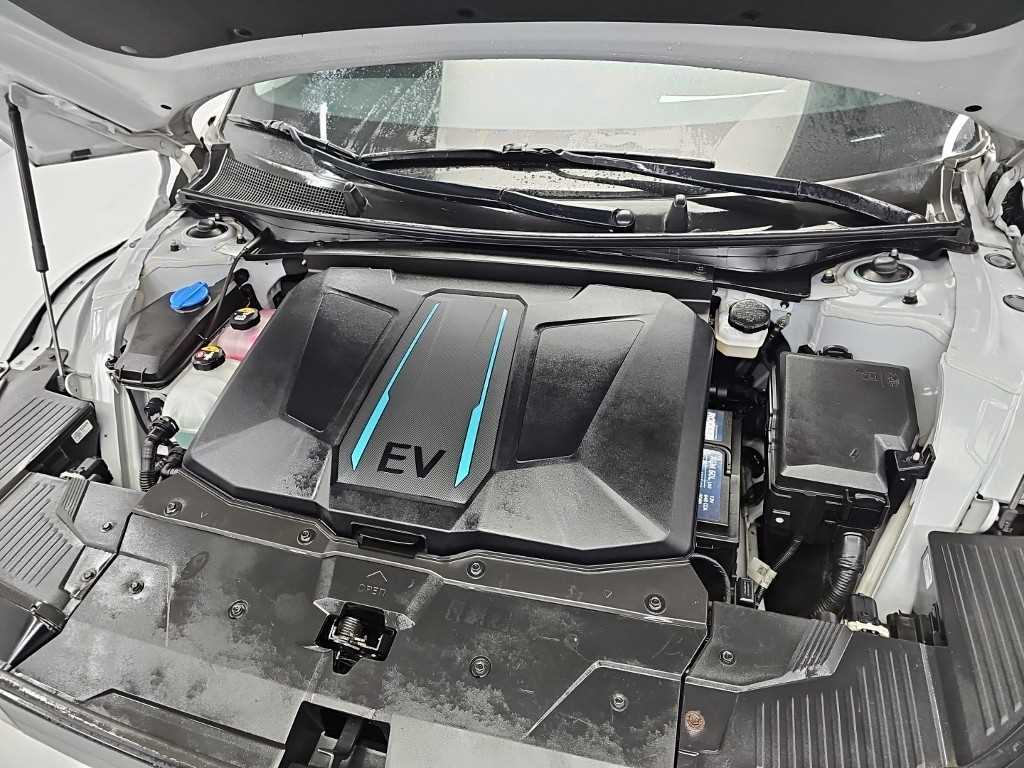 Hyundai Ioniq5 — photo 05