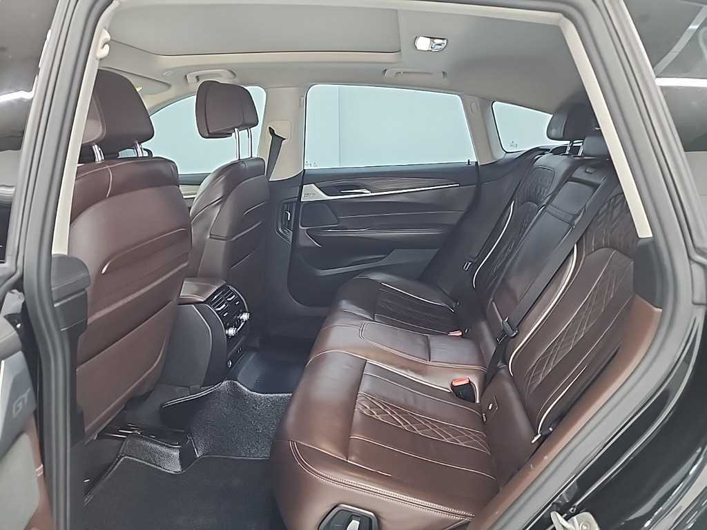 BMW Gran Turismo — photo 12