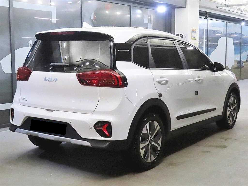 Kia Niro — photo 04