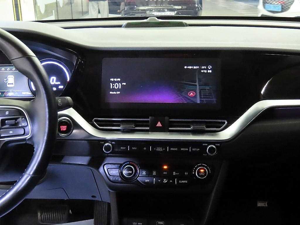 Kia Niro — photo 11