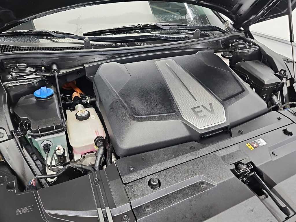Kia EV6 — photo 05