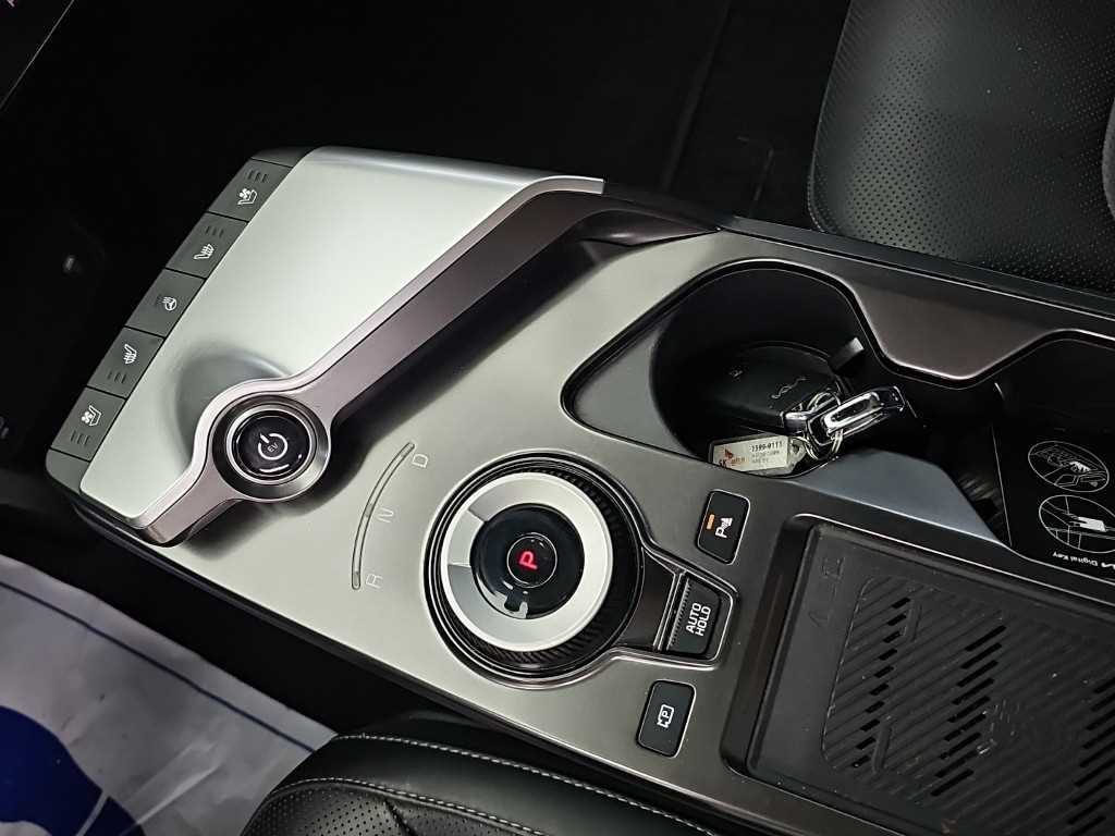 Kia EV6 — photo 08