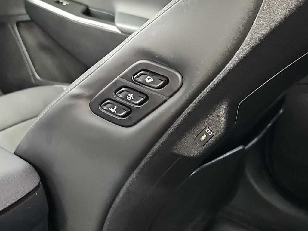 Kia EV6 — photo 13