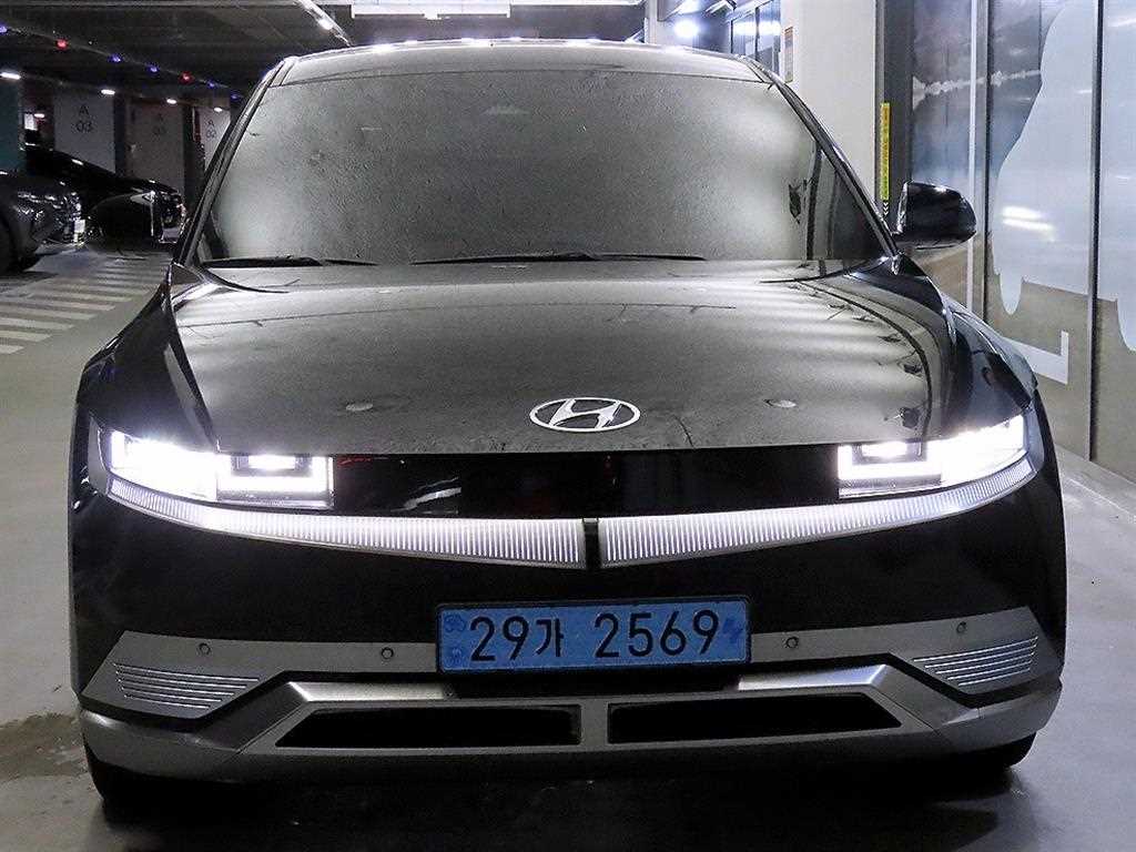 Hyundai Ioniq5 — photo 02