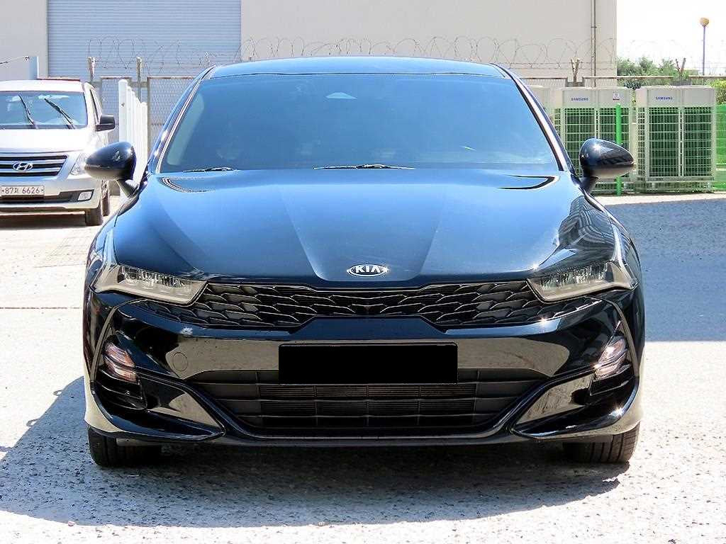 Kia K5 — photo 02