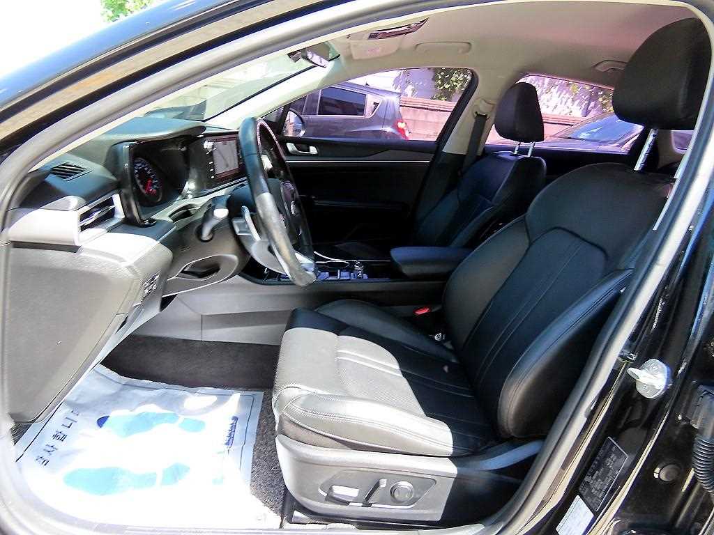Kia K5 — photo 05
