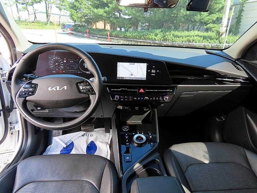 Kia Niro — photo 07