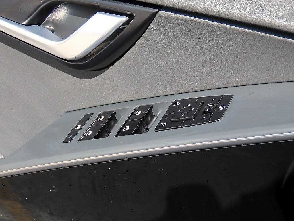 Kia Niro — photo 11