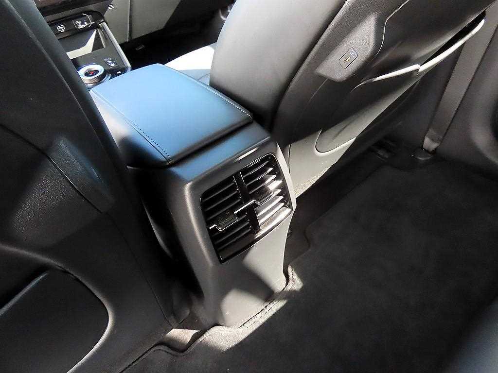 Kia Niro — photo 17
