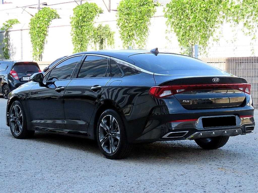 Kia K5 — photo 03