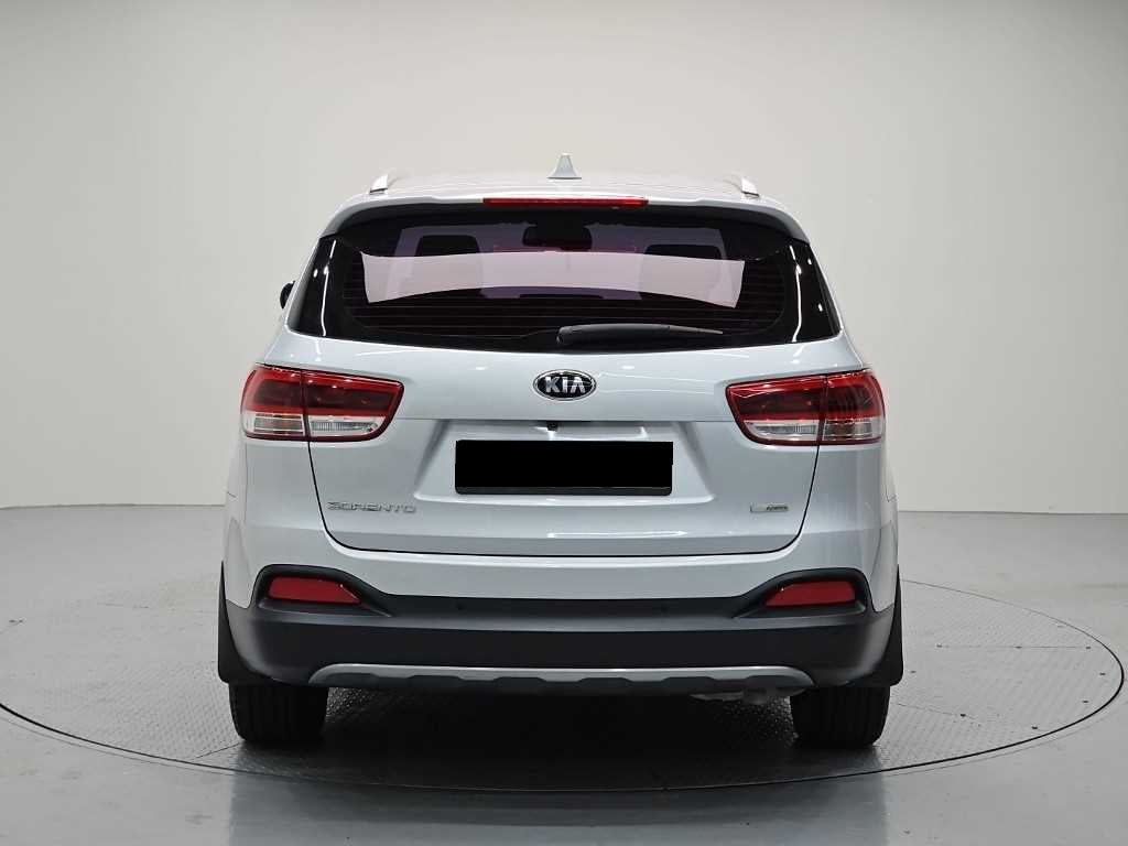 Kia Sorento — photo 03