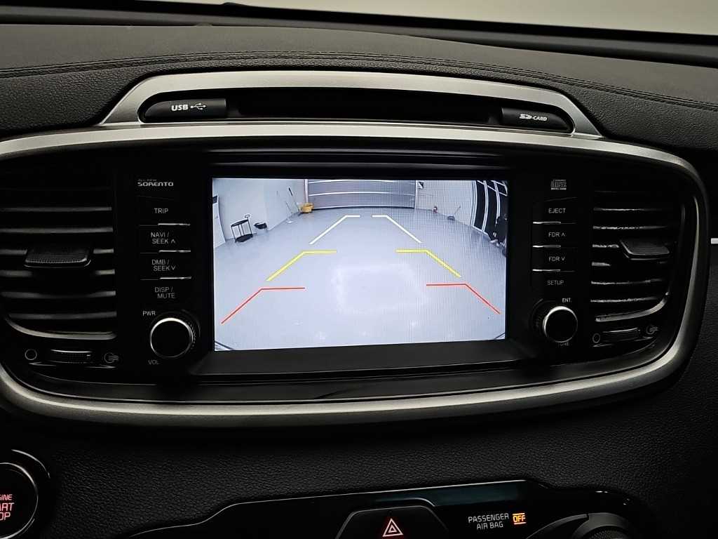 Kia Sorento — photo 15