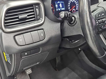 Kia Sorento — photo 17