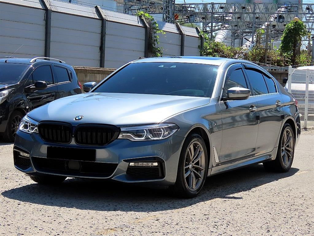 BMW 5-Series — photo 02