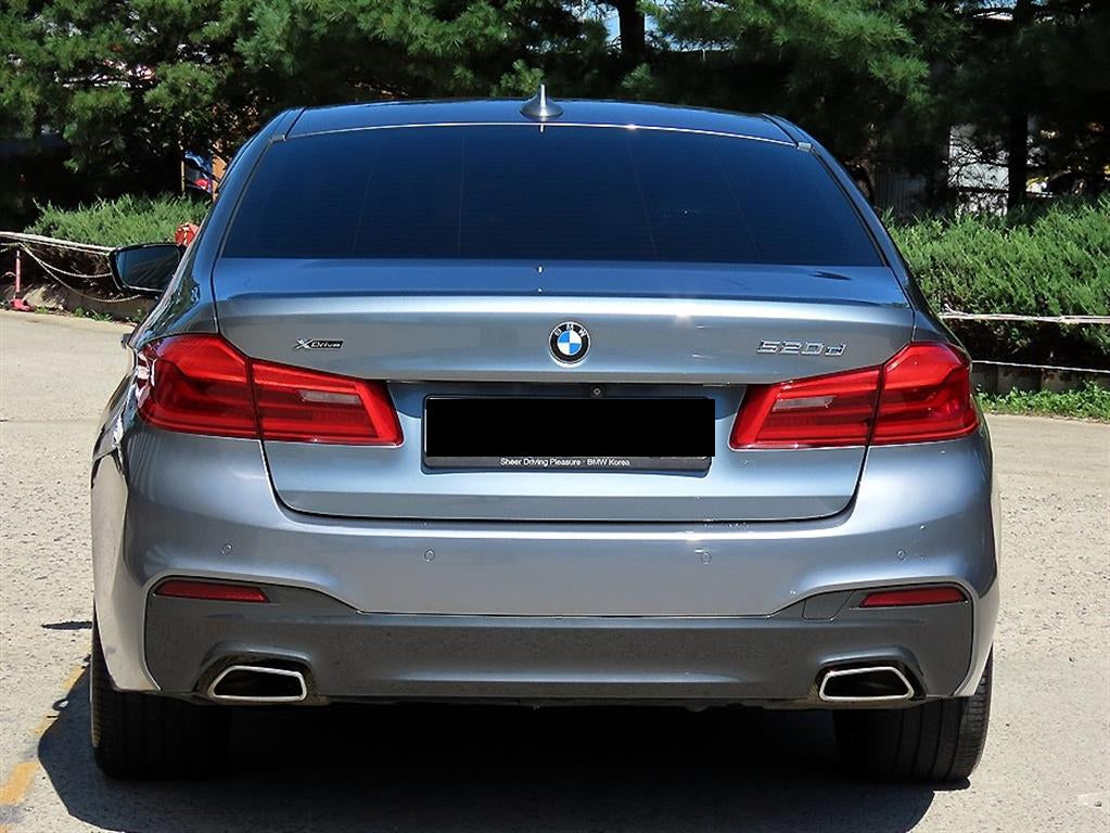 BMW 5-Series — photo 04