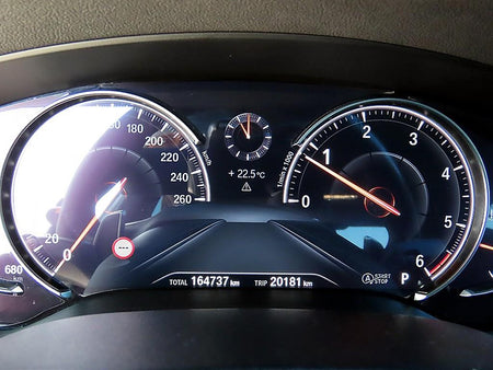 BMW 5-Series — photo 09