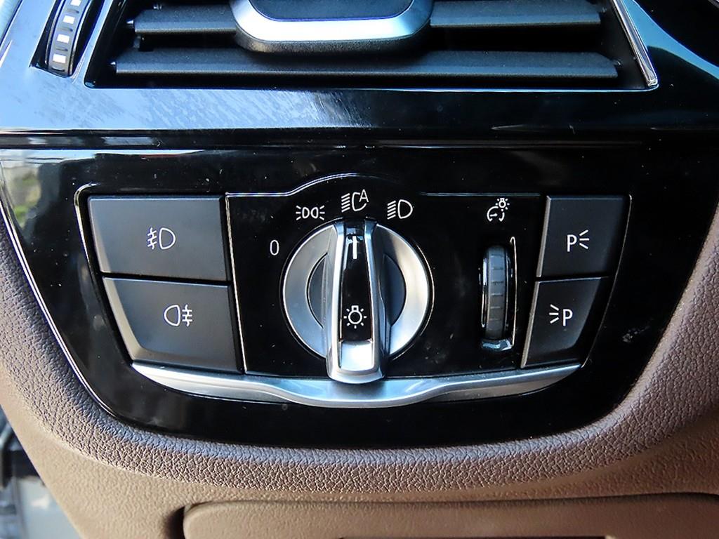 BMW 5-Series — photo 13