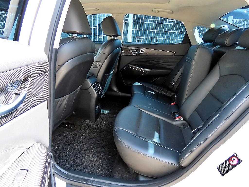 Kia K7 — photo 06