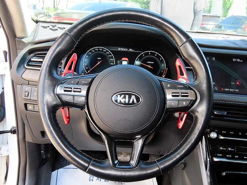 Kia K7 — photo 08