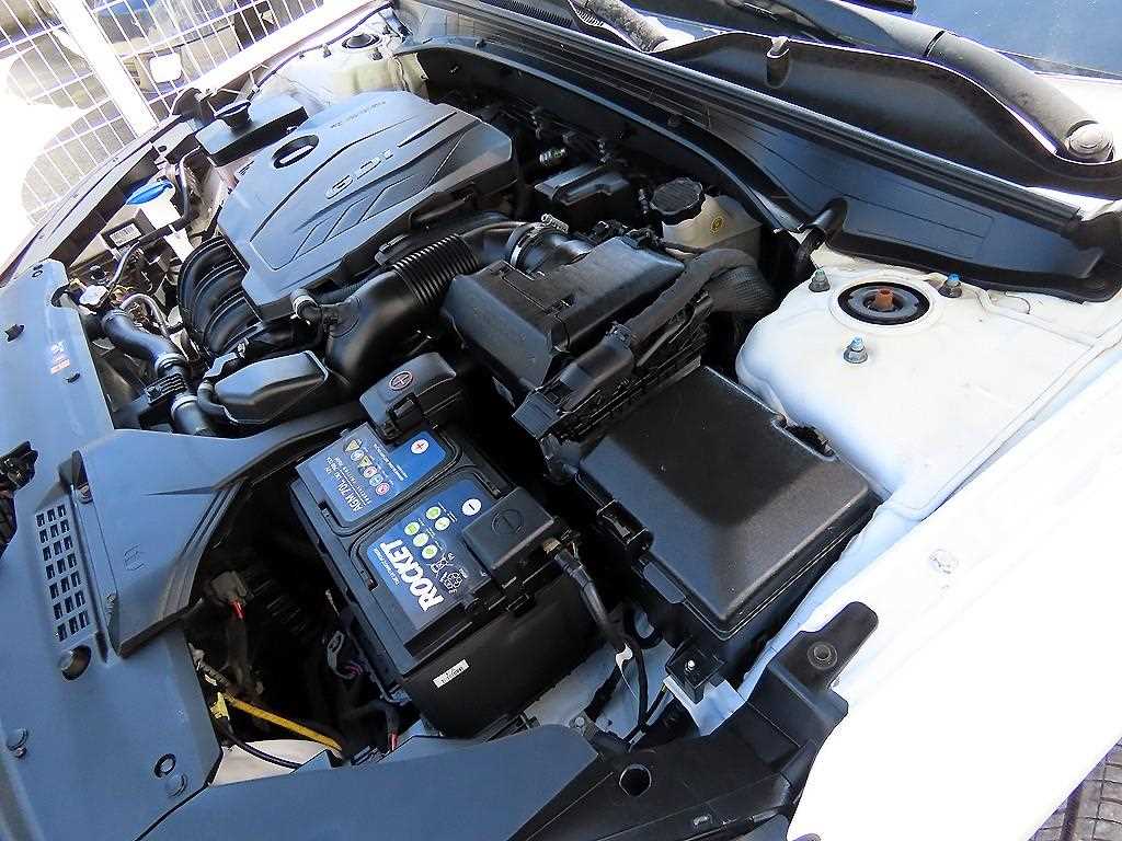 Kia K7 — photo 19