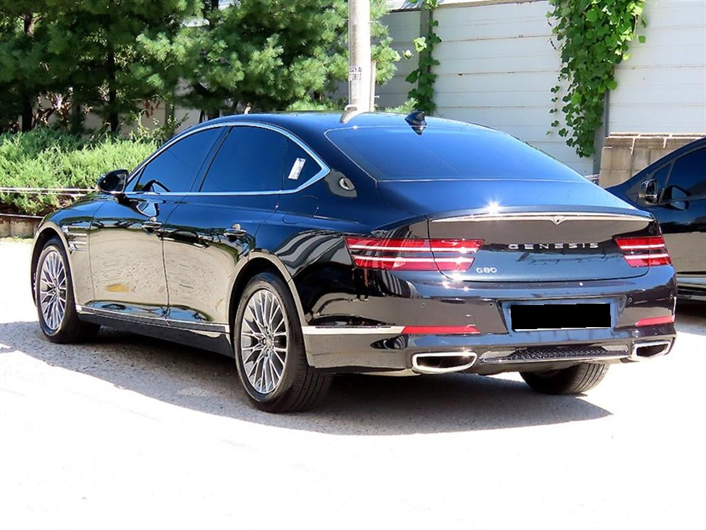 Genesis G80 — photo 03