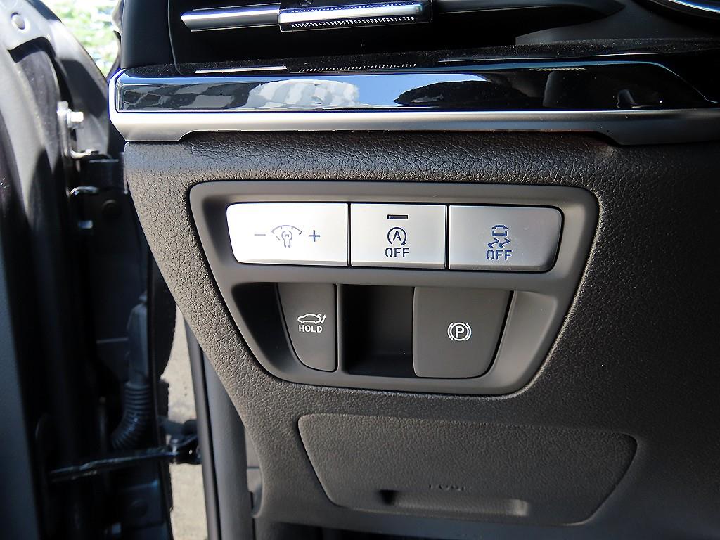 Genesis G80 — photo 12