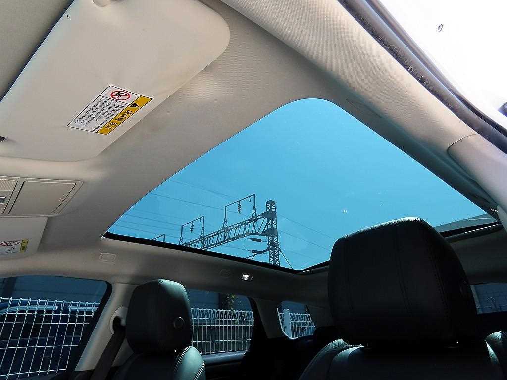 Land Rover Range Rover Evoque — photo 17