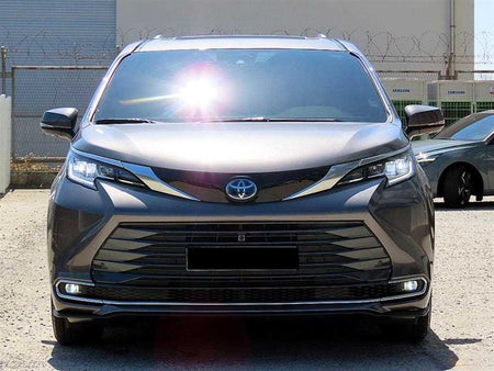 Toyota Sienna — photo 01