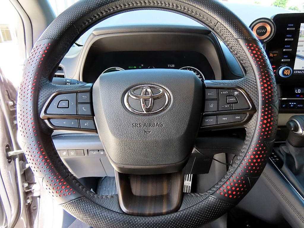 Toyota Sienna — photo 09