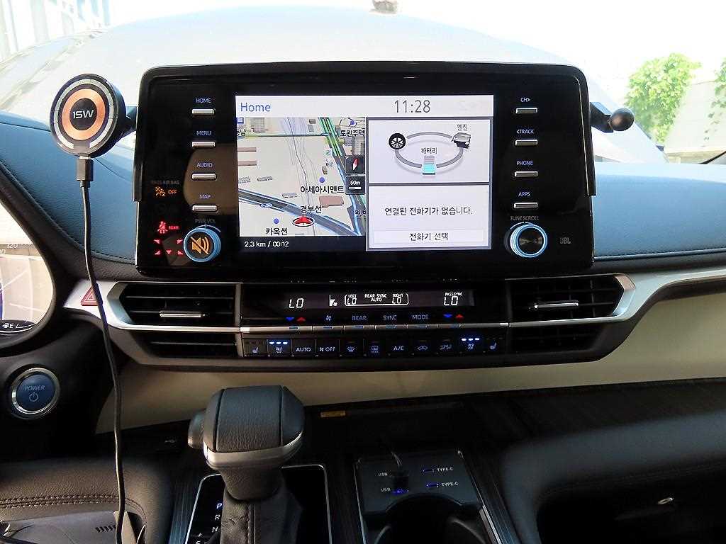 Toyota Sienna — photo 13