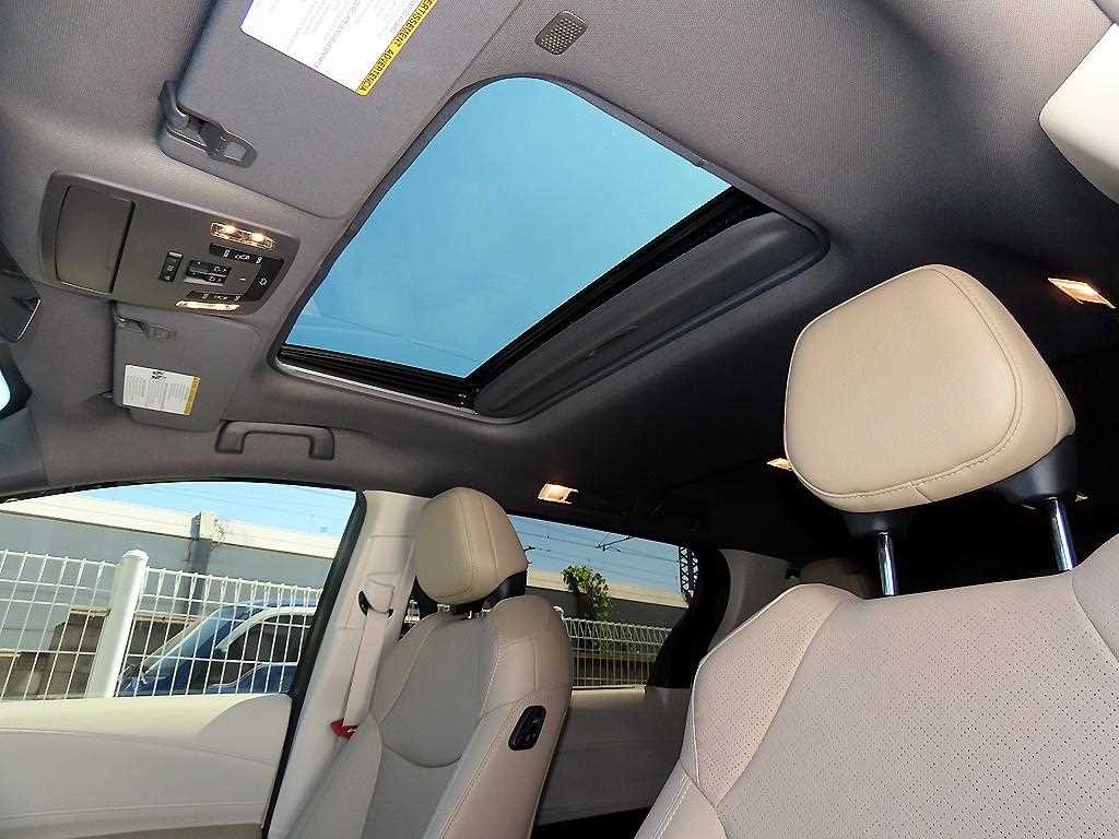 Toyota Sienna — photo 16
