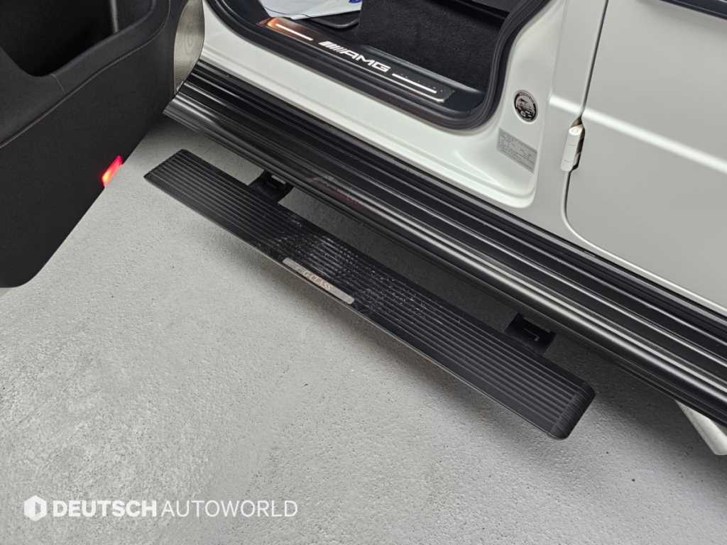 Mercedes-Benz G-Class — photo 17