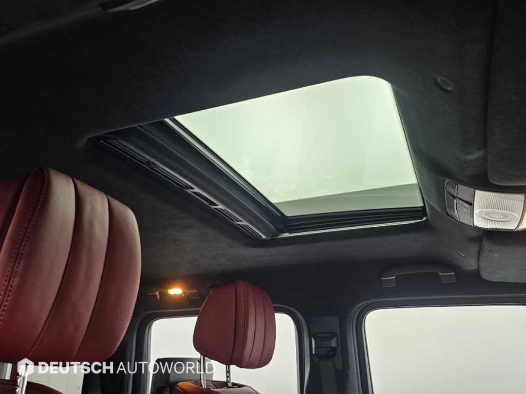 Mercedes-Benz G-Class — photo 18