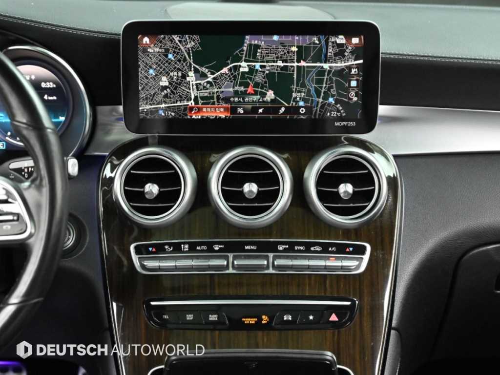 Mercedes-Benz GLC-Class — photo 14