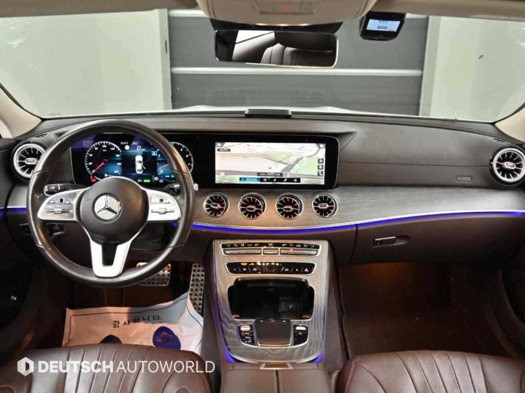 Mercedes-Benz CLS-Class — photo 07