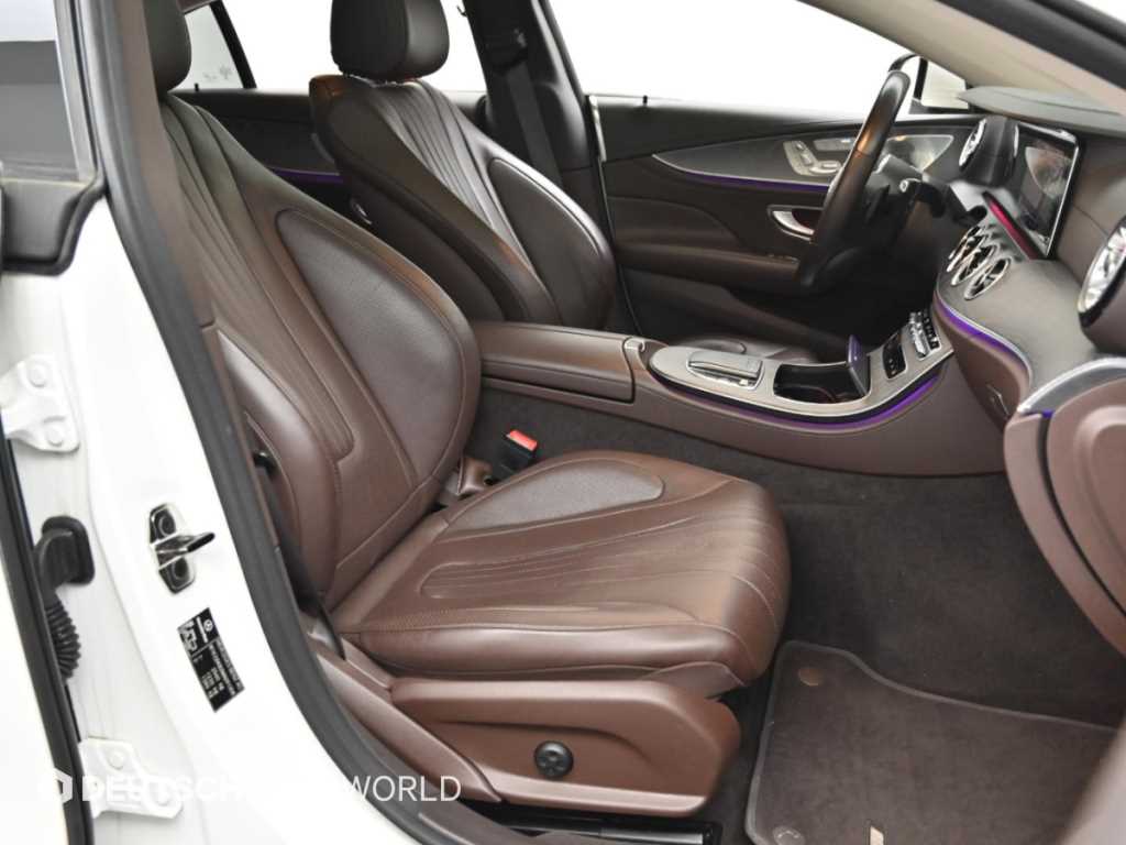 Mercedes-Benz CLS-Class — photo 10