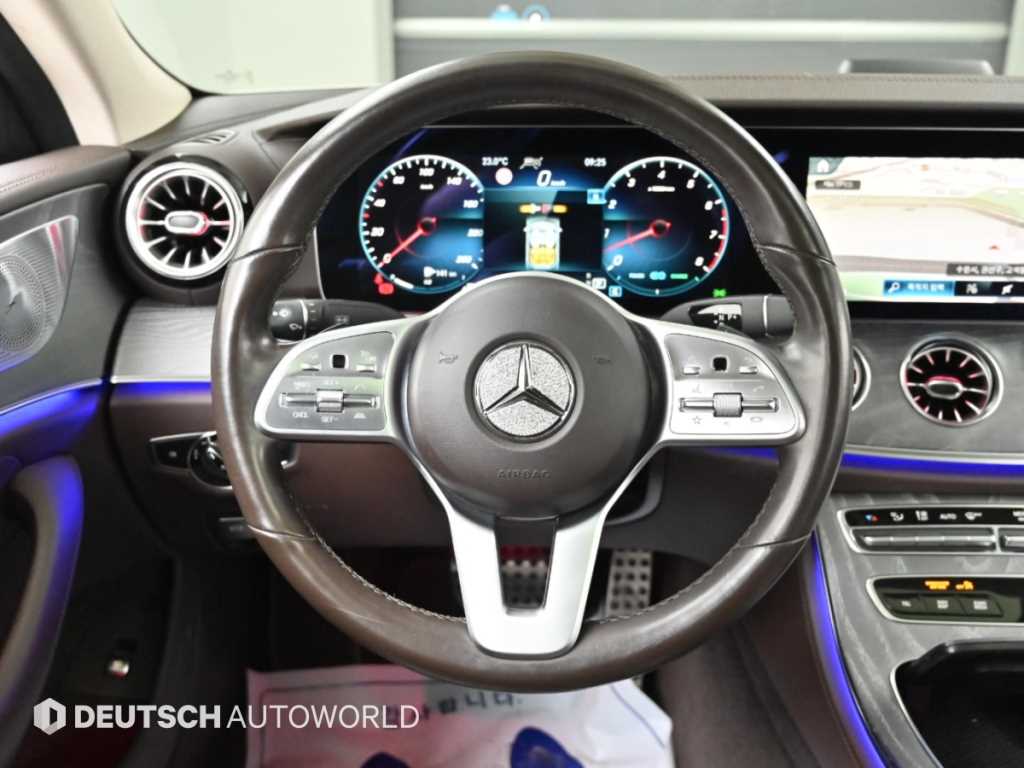 Mercedes-Benz CLS-Class — photo 13