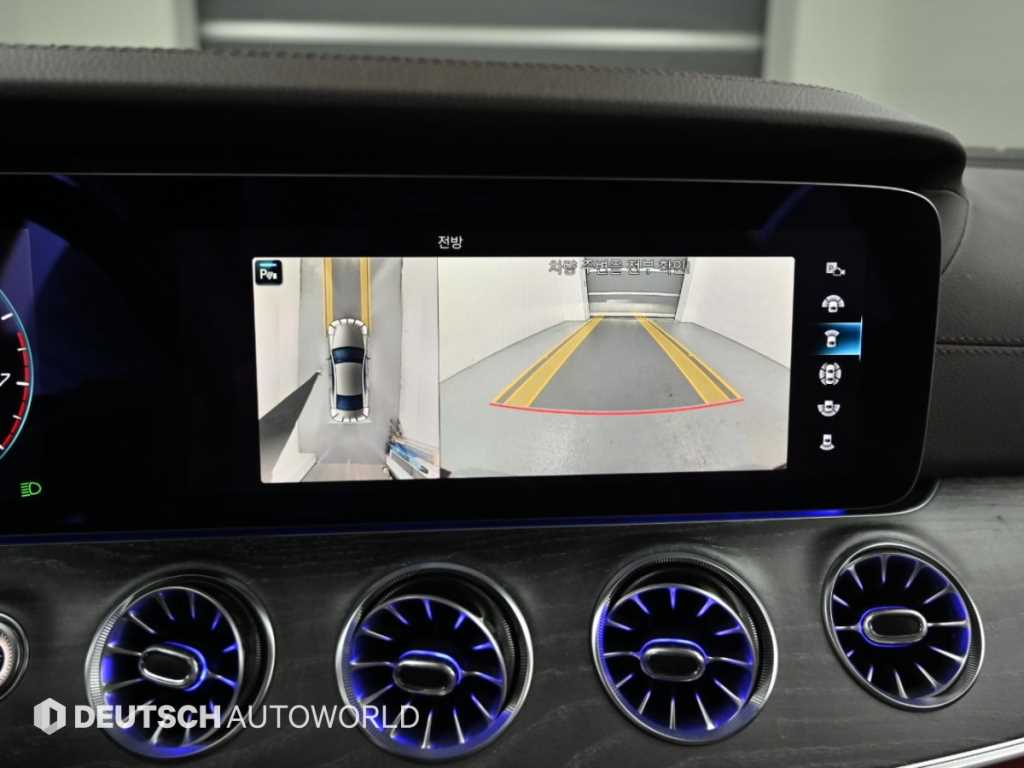 Mercedes-Benz CLS-Class — photo 15