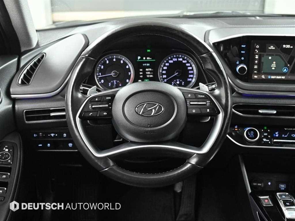 Hyundai Sonata — photo 13