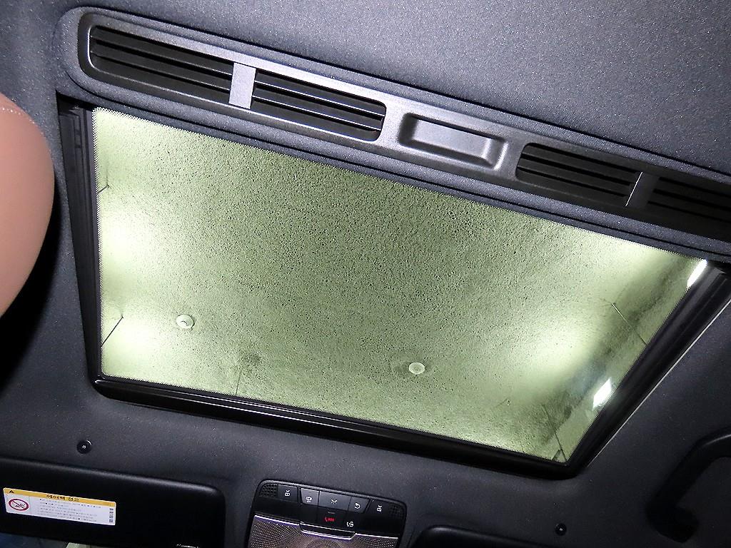 Mercedes-Benz E-Class — photo 17