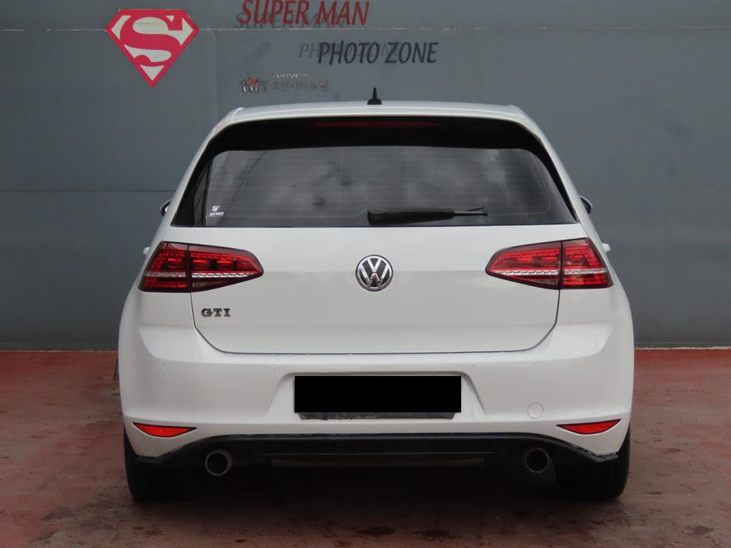 Volkswagen Golf — photo 04