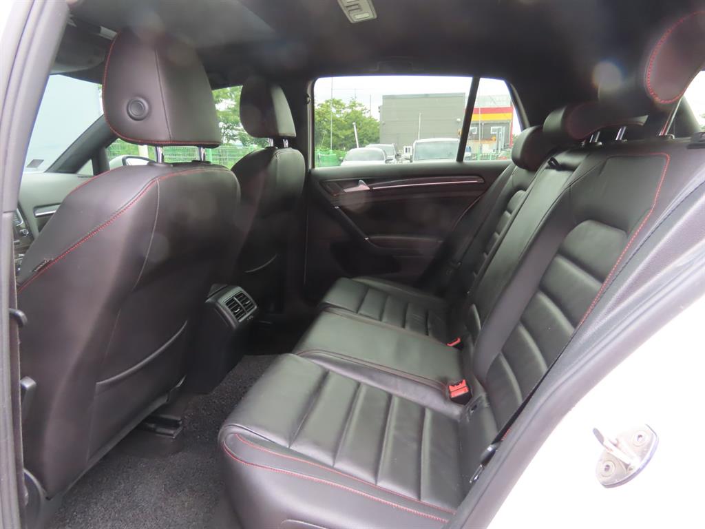 Volkswagen Golf — photo 06