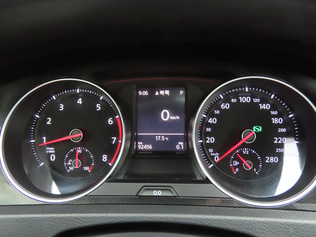 Volkswagen Golf — photo 08