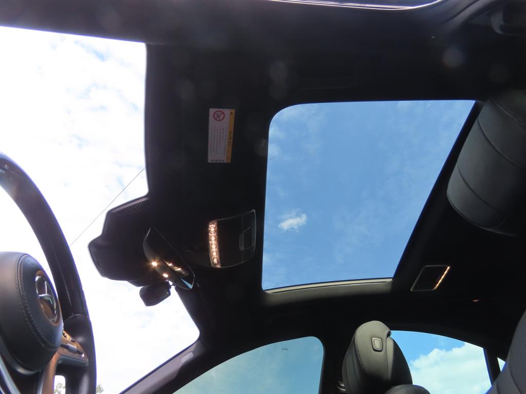Mercedes-Benz S-Class — photo 17