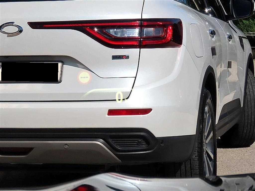 BMW 7-Series — photo 10
