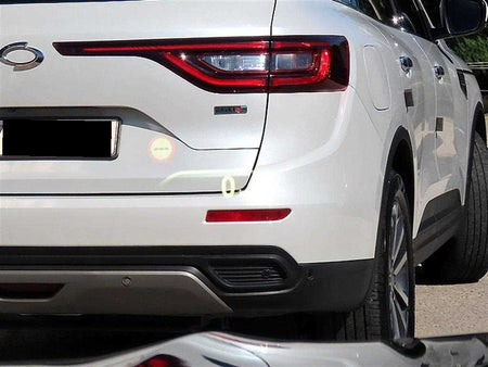 BMW 7-Series — photo 10